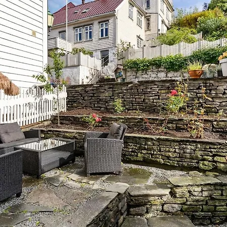 Sjarmerende Enebolig I Sandviken Сasa de vacaciones Bergen